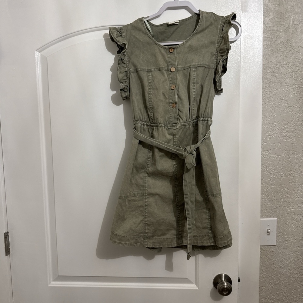 Stylish Green  Dress with Ruffle Sleeves